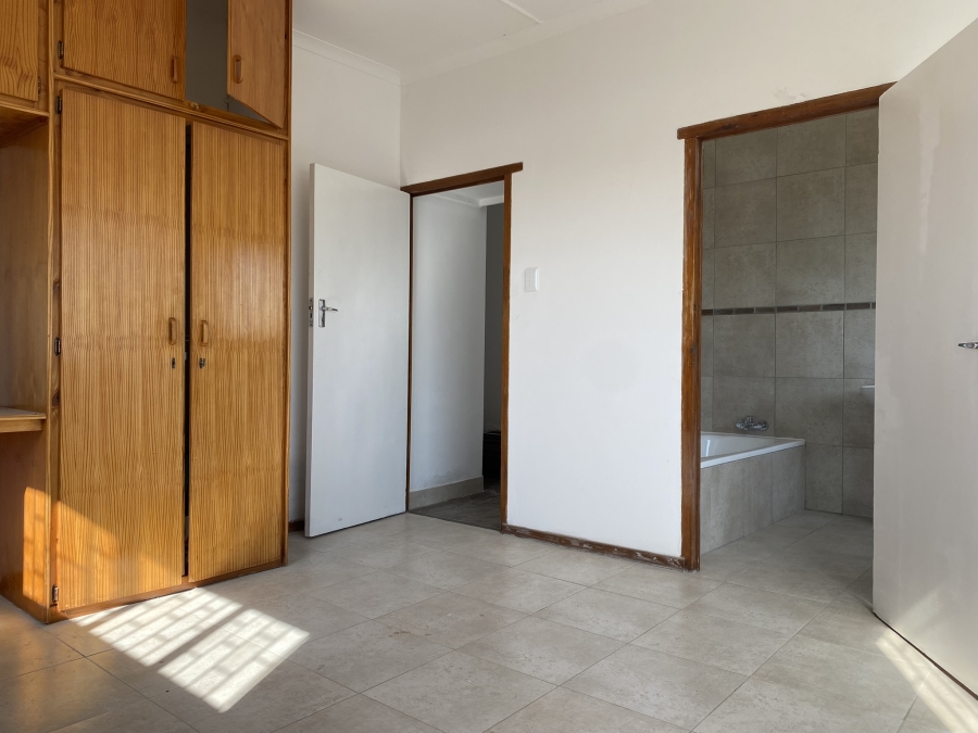 3 Bedroom Property for Sale in Albertinia Western Cape